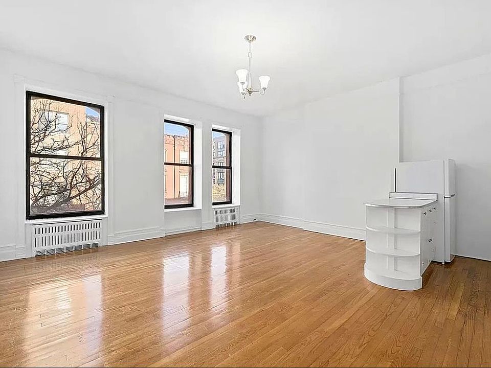 1st image of 104 W 73rd St APT 3A