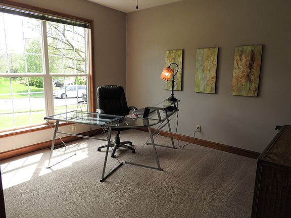 5th image of 218 Amber Dr