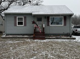 1713 S 2nd St, Aberdeen, SD 57401