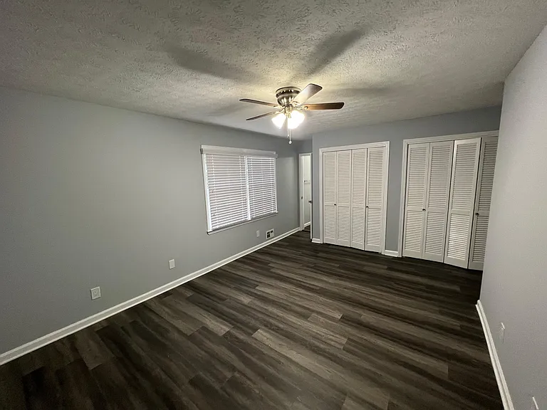 6959 Lockridge Dr — Photo 21