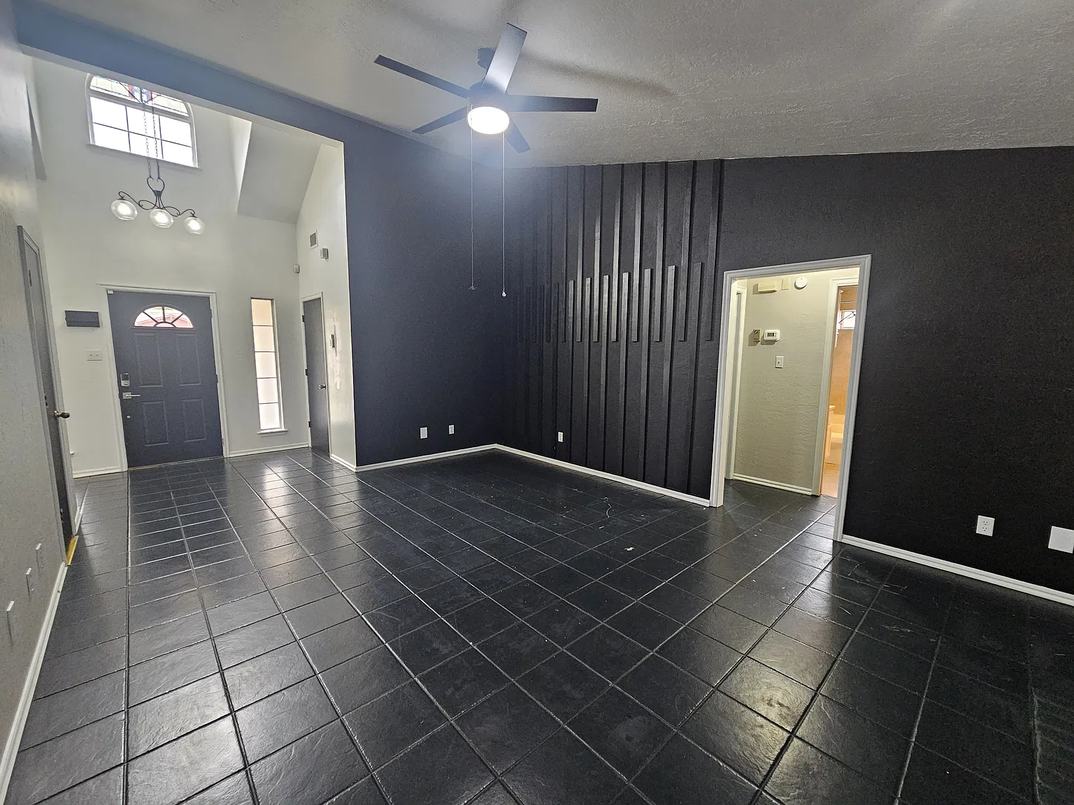 3 bed, 1200 sqft, $1,600 — Photo 4