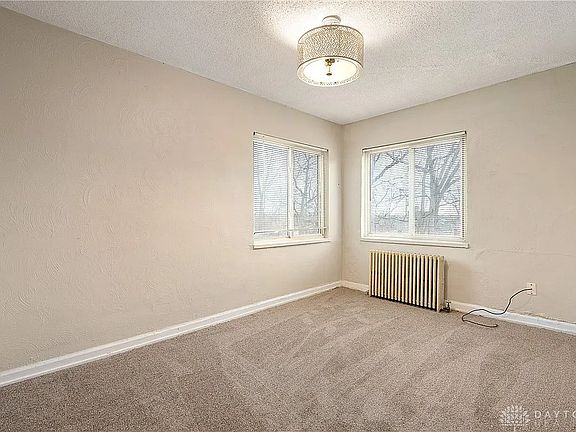 5th image of 604 Rockford Ave #2