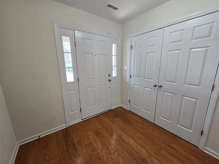 9804 Blackwell Dr — Photo 3