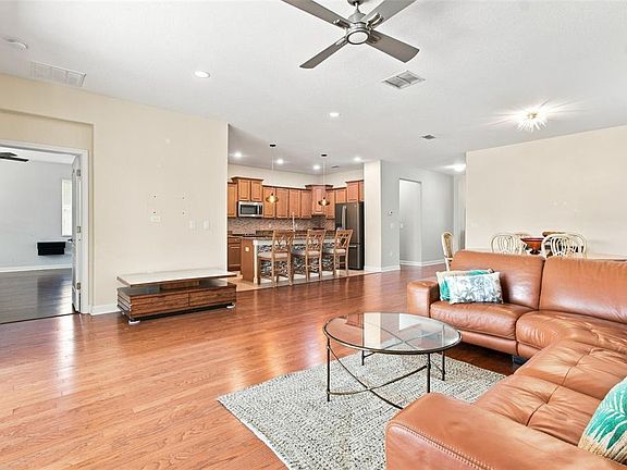 4th image of 20233 MERRY OAK AVENUE