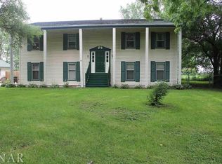 1017 Maple St, Bloomington, IL 61701