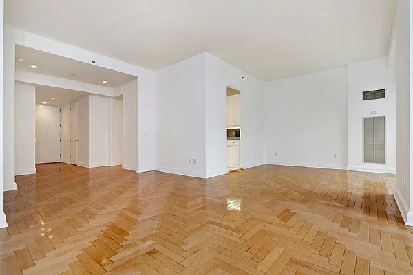 Rented by Renetta Real Estate | media 75