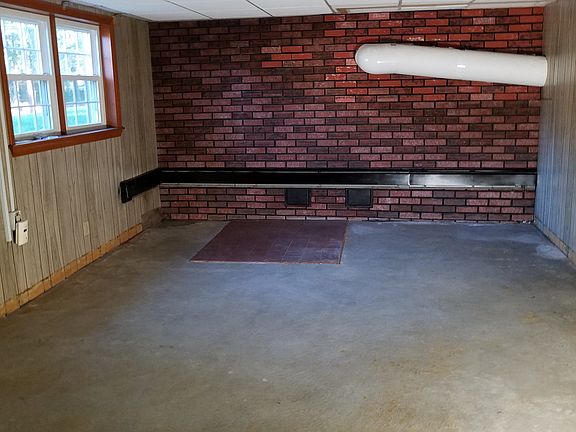 two rooms 17x12.5, 12.5x10ft