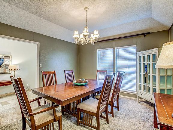 4th image of 4608 Riverforest Dr