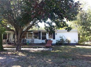 561 Lake Shore Dr, Midway, GA 31320