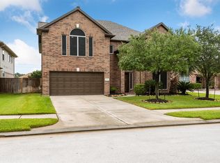 18126 Memorial Falls Dr, Tomball, TX 77375