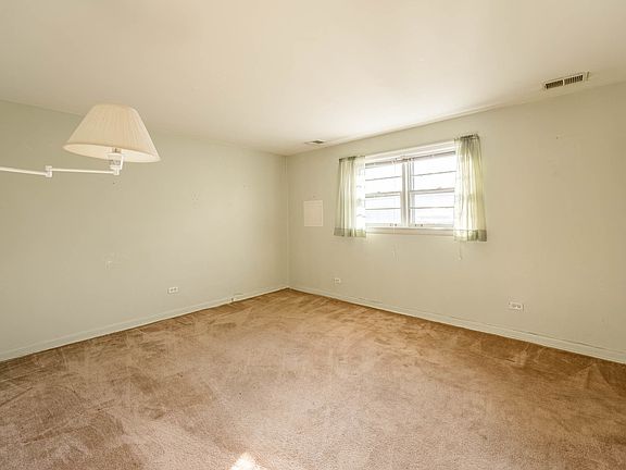 5th image of 7849 N Nordica Ave