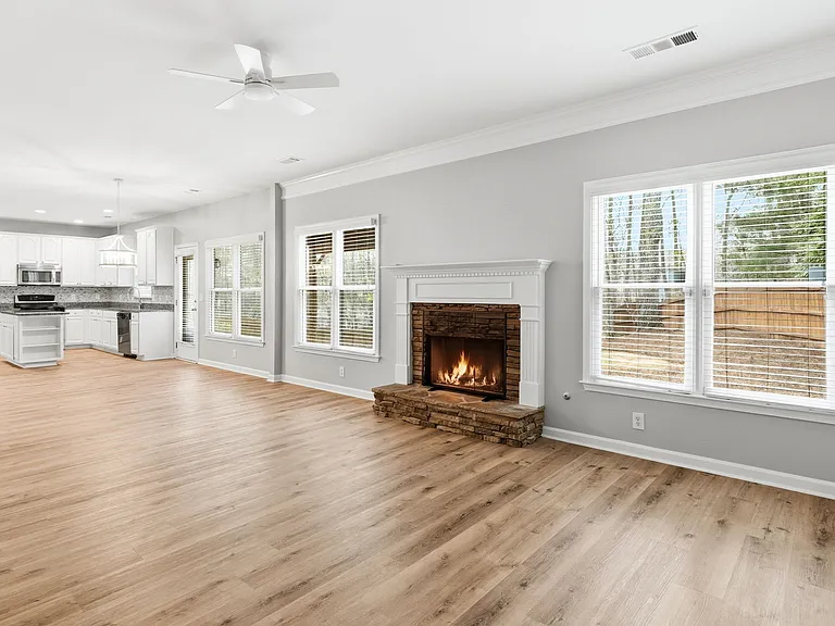 Family room/breakfast/kitchen
