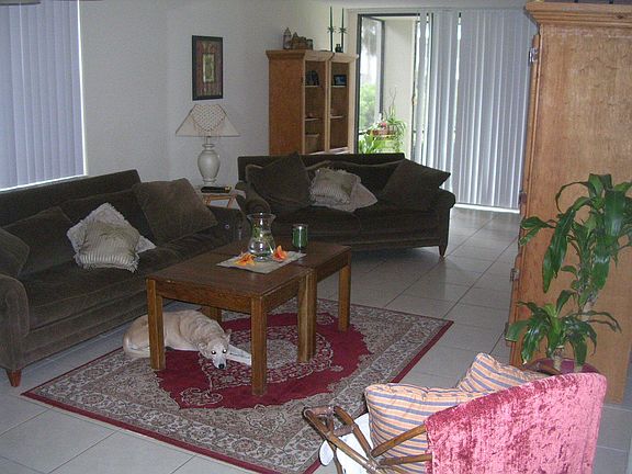 4th image of 211 Bay Colony Drive N #211