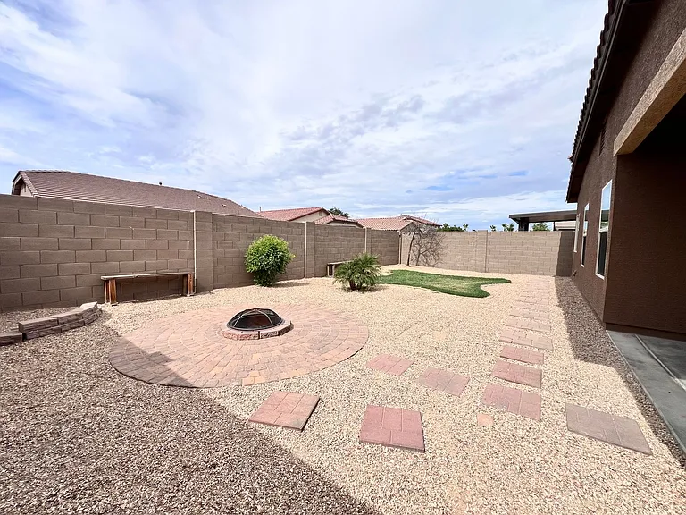 1418 W Crape Rd — Photo 32
