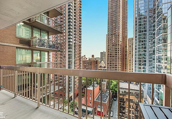 4th image of 235 E 40th St APT 9B
