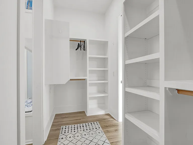 1059 Meridian Dr — Photo 14