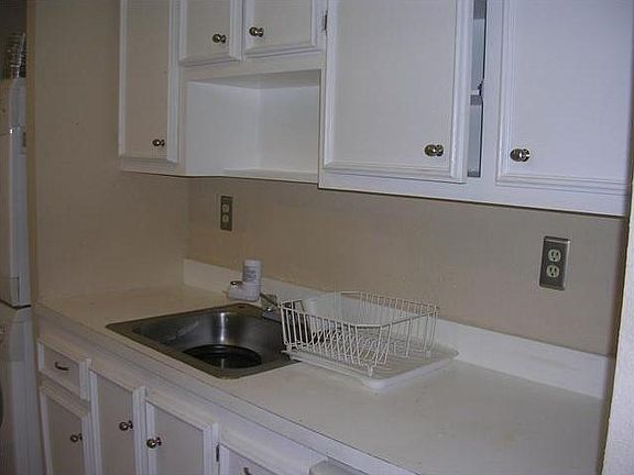 5th image of 13823 SW 90th Ave #110-J