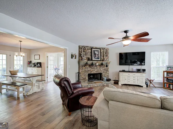 613 Hall Station Rd, Kingston, GA 30145