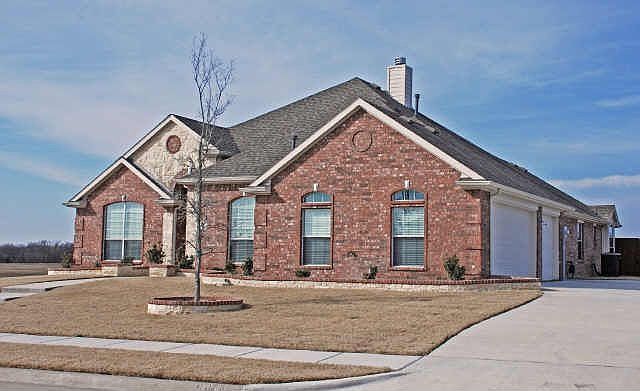 1st image of 905 Bluesky Ln