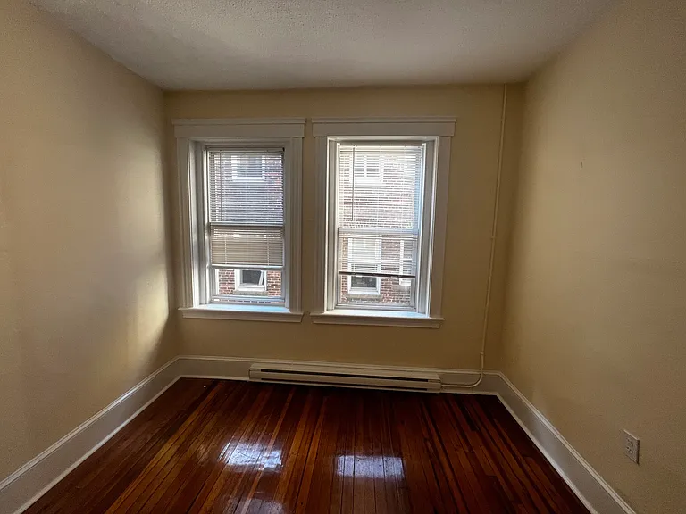 883 Huntington Ave — Photo 16