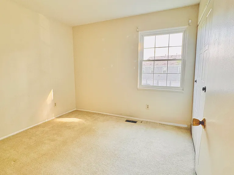 2nd Bedroom (with spacious closet)