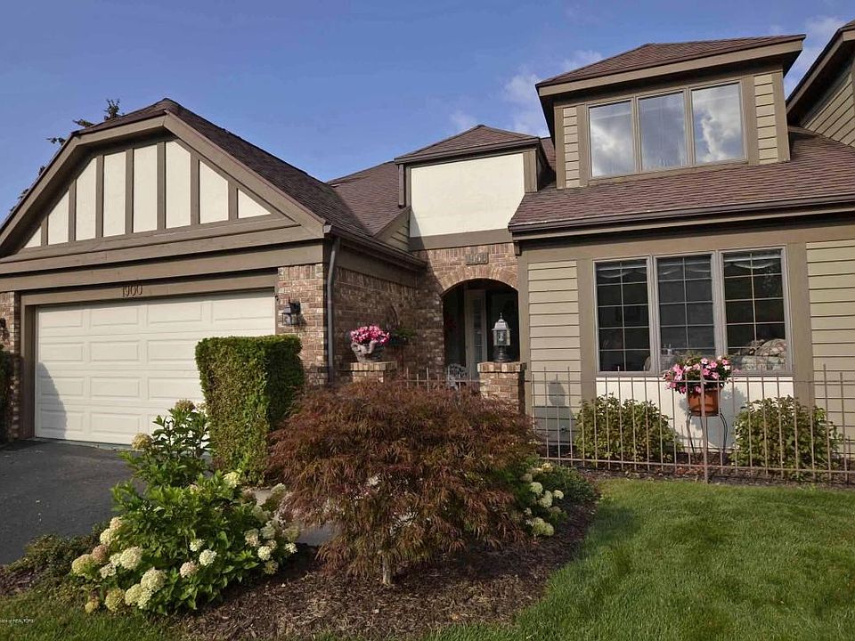 1900 DANBURY * OKEMOS