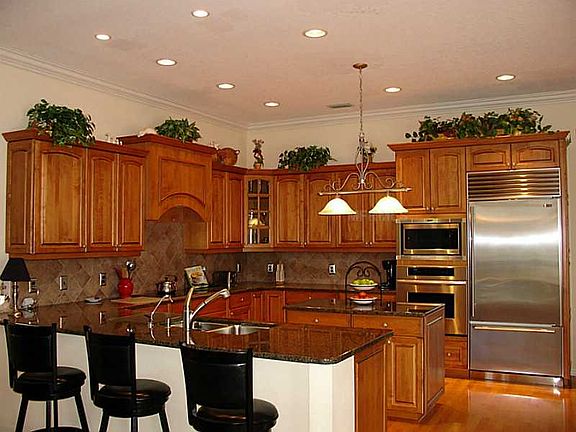 5th image of 2981 Bradford Cir