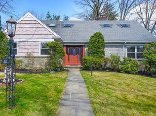 14 Regent Pl, Yonkers, NY 10710