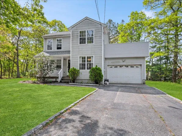 53 Shore Road, Hampton Bays, NY 11946