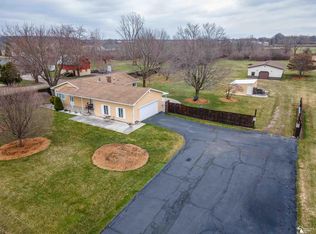 8494 Armstrong Rd, Newport, MI 48166