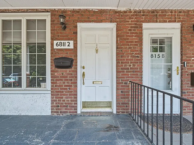 68-11 Clyde St #2 — Photo 2