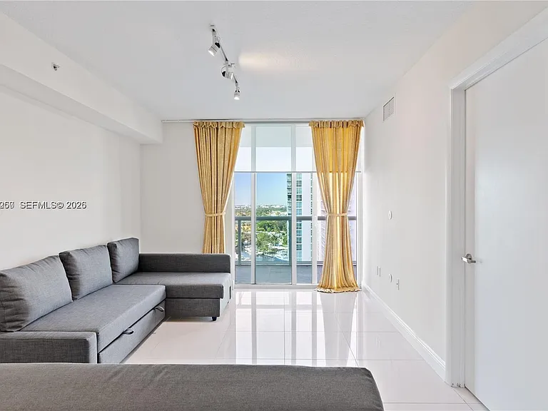 1871 NW South River Dr #1804 — Photo 10