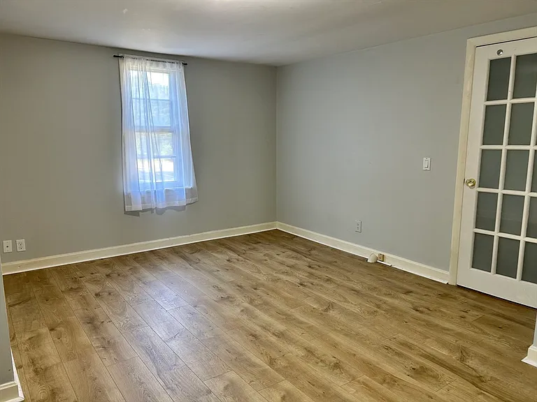 500 Lowell St — Photo 11