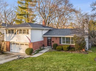 321 Rowan Ct, Naperville, IL 60540