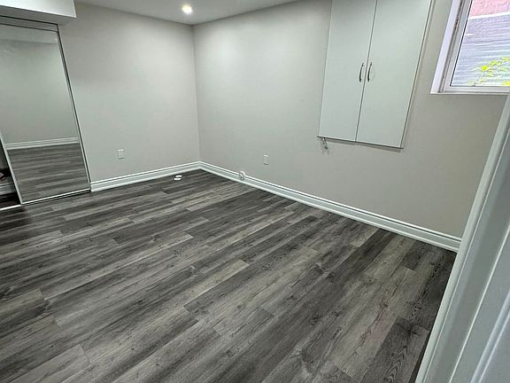 5th image of 35 Velvet Grass Ln