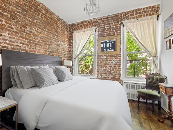 77 Perry Street 4C image 3 of 8