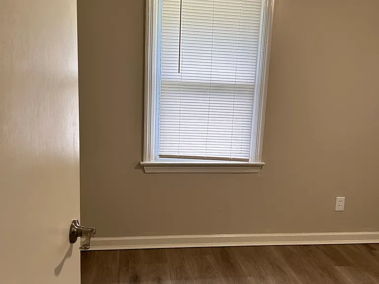 279 Elmdale Ct — Photo 16
