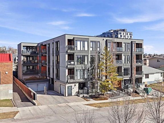 4th image of 414 N Meredith Rd NE #105