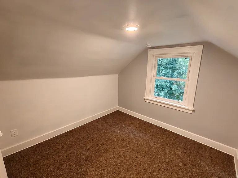 143 Brighton Dr — Photo 24