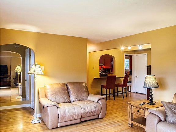 5th image of 317 Homewood Dr