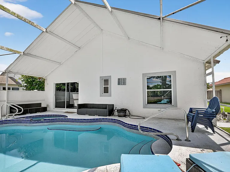 1891 Oak Berry Cir — Photo 33