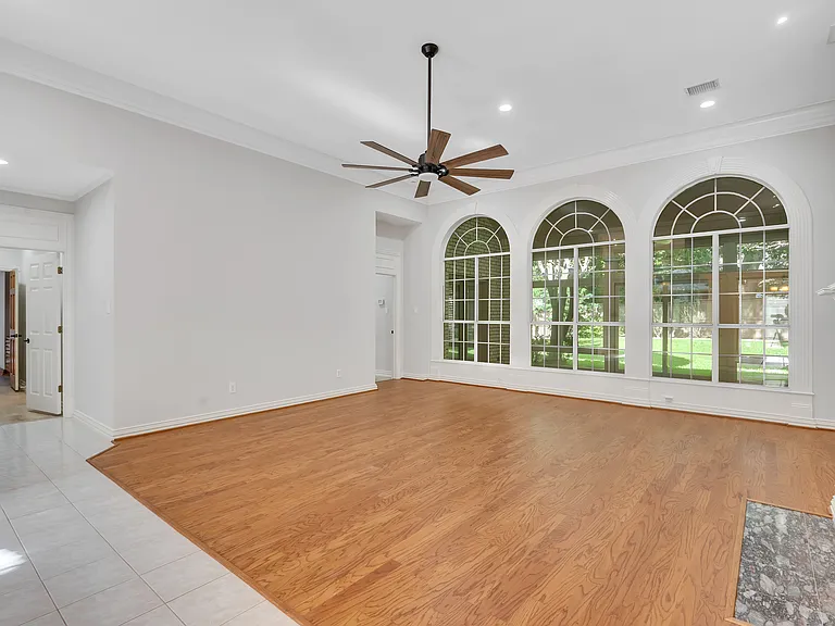 360 Highland Oaks Cir — Photo 8