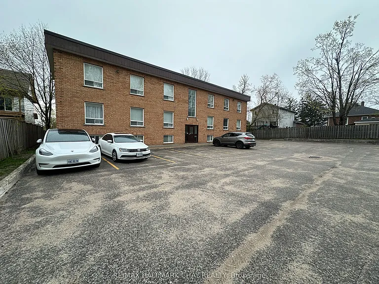 80 Grove St E #103 — Photo 6