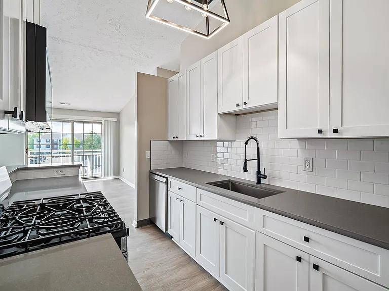 Cherry Tree Village Apartments — Photo 181