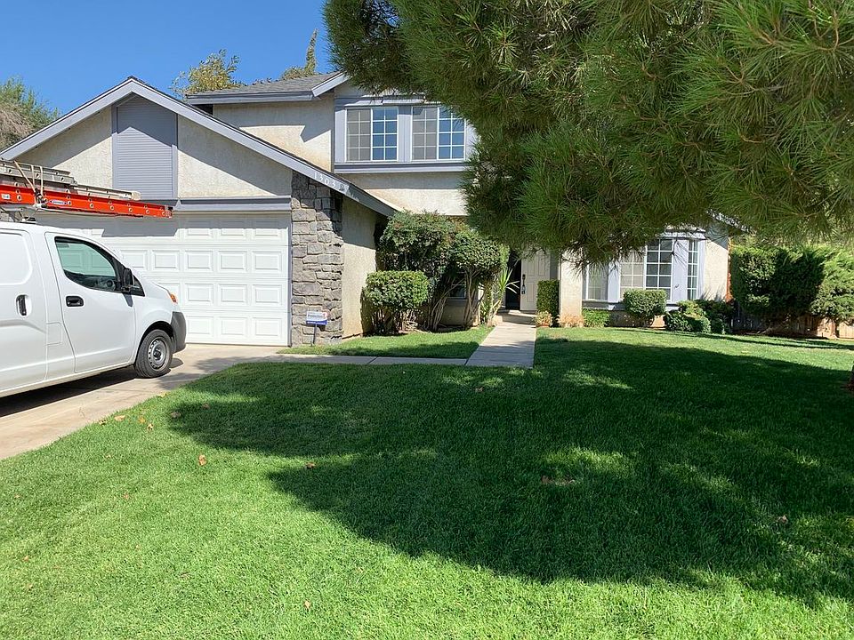 2nd image of 1303 Geraldine Ln