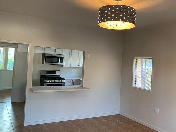 5th image of 415 N Canyon Blvd #1/2