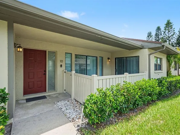 10 Lesley Ln, Oldsmar, FL 34677