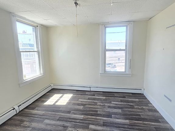 5th image of 175 Chestnut St #2LL