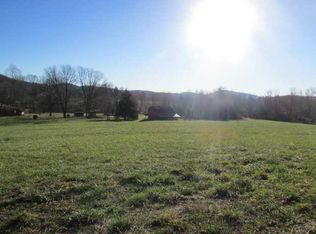 1511 Thomas Rd, Cleveland, GA 30528