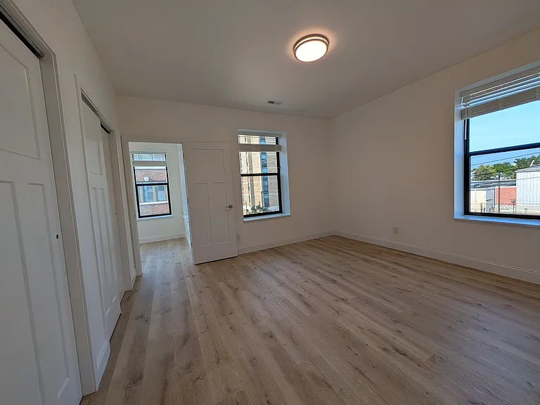 533 Clara Ave #13 — Photo 8